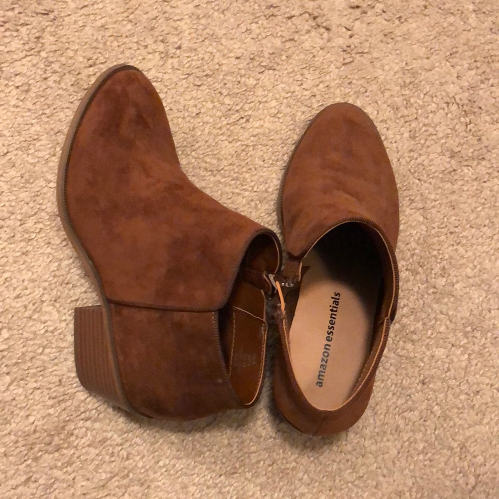 Amazon Essentials brown microsuede ankle boot